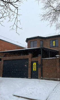 Дом 180м&sup2;, 3-этажный, участок 2 сот.  