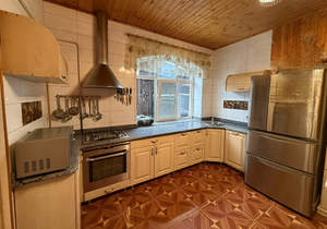 Дом 236м&sup2;, 2-этажный, участок 4 сот.  