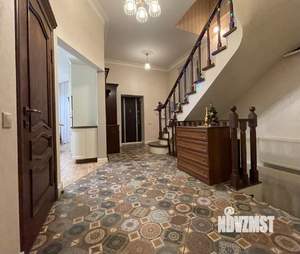 Дом 210м&sup2;, 2-этажный, участок 3 сот.  