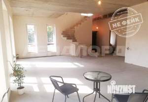 Дом 290м&sup2;, 2-этажный, участок 3 сот.  