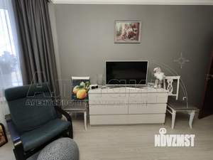 Дом 281м&sup2;, 3-этажный, участок 3 сот.  