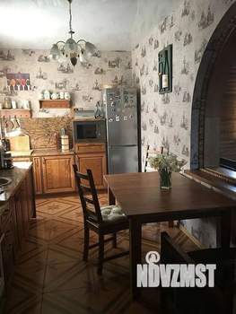 Дом 220м², 3-этажный, участок 9 сот.  