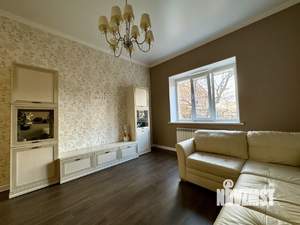 Дом 250м&sup2;, 2-этажный, участок 6 сот.  