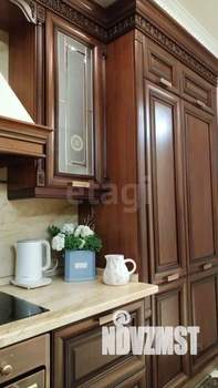 Дом 640м², 2-этажный, участок 6 сот.  