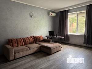 Дом 348м&sup2;, 2-этажный, участок 4 сот.  