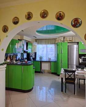 Дом 163м&sup2;, 2-этажный, участок 6 сот.  