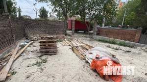 Дом 200м&sup2;, 2-этажный, участок 4 сот.  