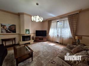 Дом 485м&sup2;, 2-этажный, участок 6 сот.  