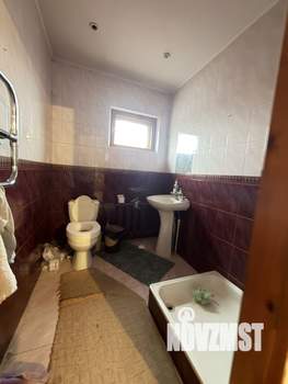 Дом 242м&sup2;, 3-этажный, участок 5 сот.  