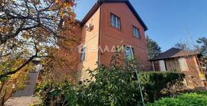 Дом 145м², 2-этажный, участок 6 сот.  