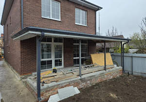 Дом 180м&sup2;, 2-этажный, участок 3 сот.  