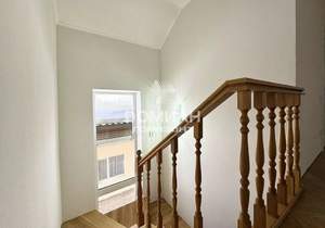 Дом 242м&sup2;, 3-этажный, участок 6 сот.  