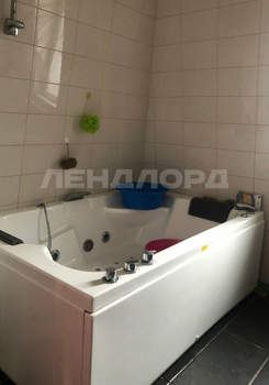 Дом 178м&sup2;, 2-этажный, участок 2 сот.  