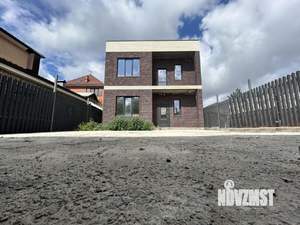 Дом 200м&sup2;, 2-этажный, участок 4 сот.  