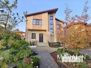 Дом 194м&sup2;, 2-этажный, участок 6 сот.  