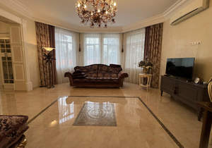 Дом 375м&sup2;, 3-этажный, участок 8 сот.  