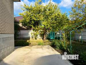 Дом 186м&sup2;, 3-этажный, участок 5 сот.  