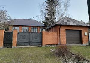 Дом 180м&sup2;, 1-этажный, участок 10 сот.  