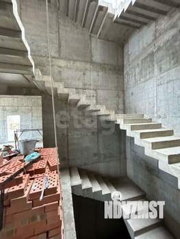 Дом 780м², 4-этажный, участок 6 сот.  