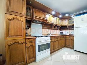 Дом 304м&sup2;, 2-этажный, участок 6 сот.  