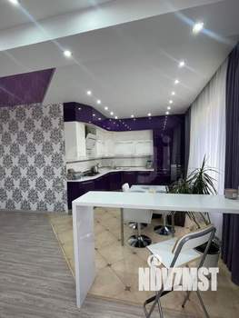 Дом 207м&sup2;, 2-этажный, участок 6 сот.  