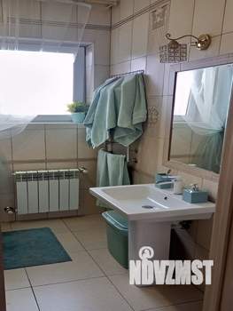 Дом 140м&sup2;, 2-этажный, участок 6 сот.  