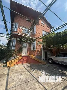 Дом 335м², 4-этажный, участок 6 сот.  