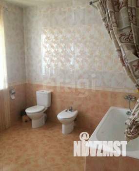 Дом 246м², 3-этажный, участок 3 сот.  