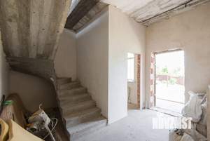 Дом 260м², 2-этажный, участок 6 сот.  