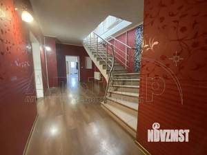 Дом 220м², 2-этажный, участок 3 сот.  