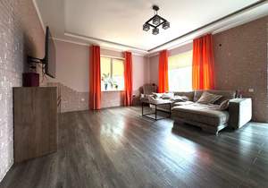 Дом 350м&sup2;, 3-этажный, участок 4 сот.  