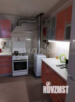 Дом 142м&sup2;, 2-этажный, участок 3 сот.  