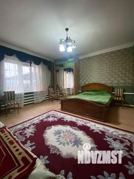 Дом 295м², 2-этажный, участок 3 сот.  