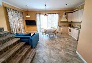 Дом 145м², 2-этажный, участок 6 сот.  