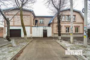 Дом 500м&sup2;, 2-этажный, участок 7 сот.  