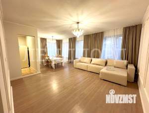 Дом 400м&sup2;, 3-этажный, участок 6 сот.  