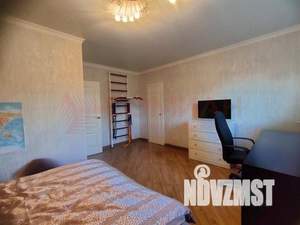 Дом 130м&sup2;, 2-этажный, участок 3 сот.  