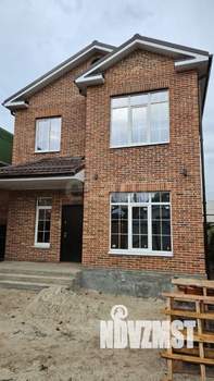 Дом 150м&sup2;, 2-этажный, участок 3 сот.  