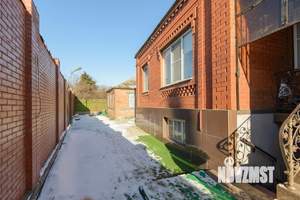 Дом 220м&sup2;, 1-этажный, участок 6 сот.  