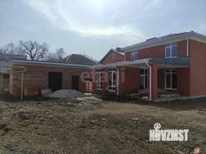Дом 220м², 2-этажный, участок 8 сот.  