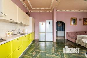 Дом 133м&sup2;, 2-этажный, участок 3 сот.  