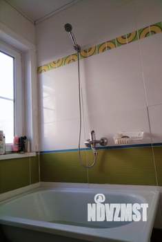 Дом 100м&sup2;, 1-этажный, участок 7 сот.  