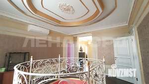 Дом 587м&sup2;, 3-этажный, участок 7 сот.  