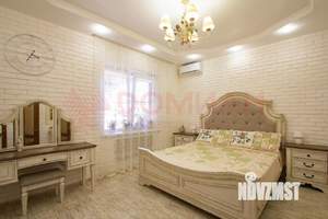 Дом 184м², 1-этажный, участок 4 сот.  