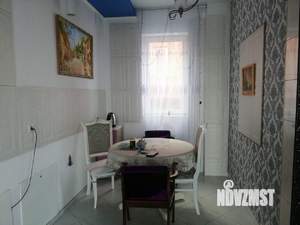 Дом 226м², 3-этажный, участок 4 сот.  