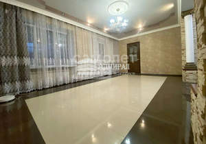 Дом 320м&sup2;, 2-этажный, участок 3 сот.  