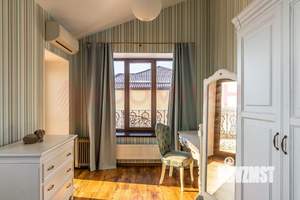 Дом 411м&sup2;, 3-этажный, участок 6 сот.  