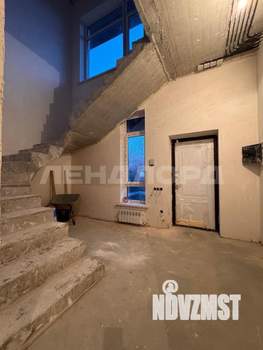 Дом 180м², 2-этажный, участок 5 сот.  