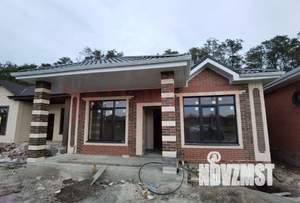 Дом 100м&sup2;, 1-этажный, участок 4 сот.  