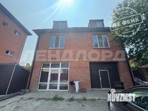 Дом 452м², 3-этажный, участок 4 сот.  